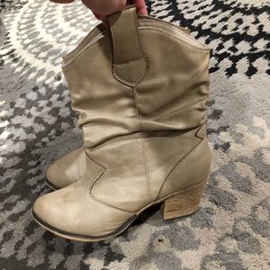 Short tan booties!